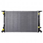 Радиатор охлаждения Audi Q5