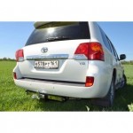 Фаркоп для TOYOTA LAND CRUISER 200 2007-2015- (C НЕРЖ. ПЛАСТИНОЙ) (без электрики)