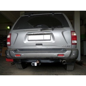 Фаркоп Nissan Pathfinder R50 SUV 1996-2004гг. (без электрики)