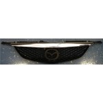 Решетка радиатора с молдинг хром - черн Mazda Premacy
