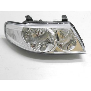 Правая фара без корректора Nissan Almera Classic B10