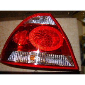 Задний фонарь внешний левый Nissan Almera Classic B10