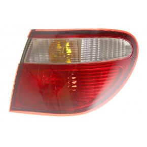 Задний фонарь внешний правый (седан) Nissan Almera N16