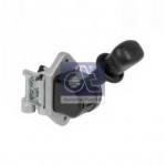 Кран ручного тормоза M16*1.5 12.5bar MAN TGA/L/S/X