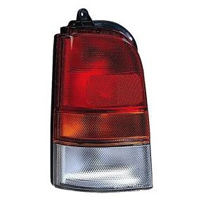 Задний фонарь внешний правый (универсал) Nissan Sunny Y10 универсал