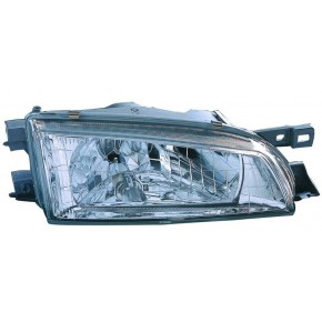 Правая фара прозрачная Subaru Impreza