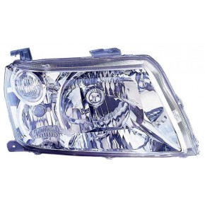 Правая фара под корректор (3 дв) Suzuki Grand Vitara