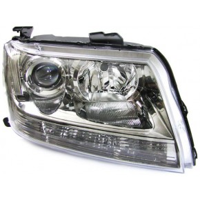 Правая фара под корректор (5 дв) Suzuki Grand Vitara