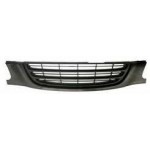 Решетка радиатора с нижн молдинг черн Toyota Avensis - 1 поколение