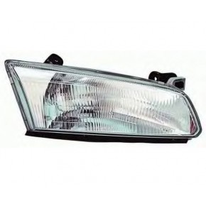 Правая фара без корректора Toyota Camry V20