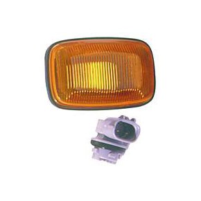 Повторитель поворота в крыло л п желтый Toyota Camry V20