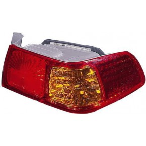 Задний фонарь внешний правый красно - желтый Toyota Camry V20