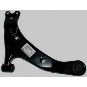 Рычаг передней подвески правый нижний(все ee100 95 - 97) Toyota Corolla 110 LHD