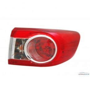 Задний фонарь внешний правый Toyota Corolla E150 седан