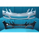 Передний бампер с отверстиями под противотуманки под датчики под омыватель фар грунтованный (avantgard) Mercedes W212