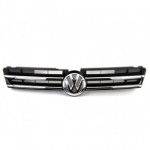 Решётка радиатора с хром молдингом Volkswagen Touareg