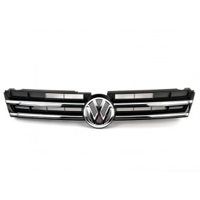 Решётка радиатора с хром молдингом Volkswagen Touareg