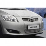Декоративный элемент решетки радиатора d10 Toyota Auris