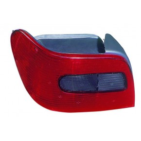 Задний фонарь внешний правый (седан) Citroen Xsara