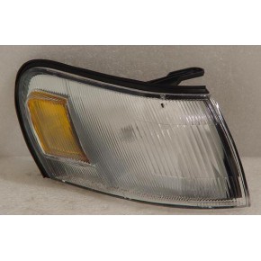 Указатель поворота правый Toyota Corolla AE100 / EE101 седан-4ДВ / хетчбек-3ДВ