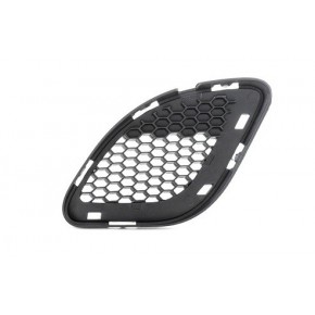 Решётка в передний бампер правая srt Jeep Grand Cherokee - 4 поколение WK2