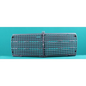 Решётка радиатора черная без молдинга Mercedes W201