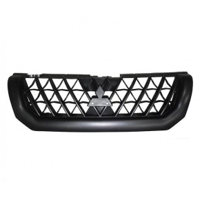 Решётка радиатора черная Mitsubishi Pajero - 3 поколение