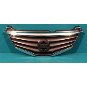 Решётка радиатора с хромированный молдингом africa Nissan Almera N16
