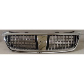 Решётка радиатора вертикальные полоски под значок (япония) Nissan Almera N16