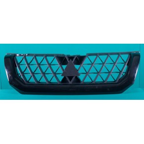 Решётка радиатора черная Mitsubishi Pajero Sport - 1 поколение