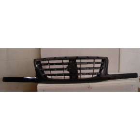 Решётка радиатора черная Suzuki Grand Vitara Chevrolet Tracker