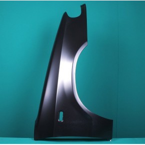 Крыло переднее правое с отверстием под повторитель Skoda Felicia