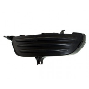 Заглушка переднего бампера правая Toyota Camry V30