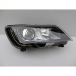 Фара правая под корректор чёрная Skoda Superb - 2 поколение