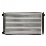 Радиатор охлаждения двигателя 525х322 1,6/1,6i/1,8i Volkswagen Passat B3