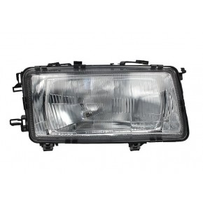 Фара правая Audi B3