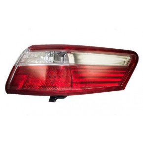 Фонарь задний внешний правый Toyota Camry V40