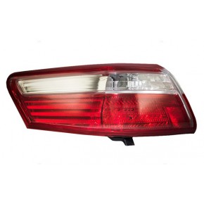 Фонарь задний внешний левый Toyota Camry V40