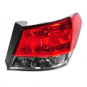 Фонарь задний правый Subaru Legacy