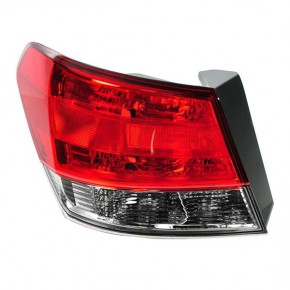 Фонарь задний левый Subaru Legacy
