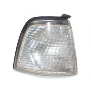 Указатель поворота правый белый Audi B3