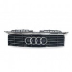 Решетка радиатора с хромированным молдингом Audi A3 8P