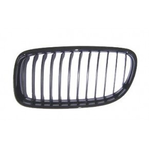 Решетка радиатора левая черная BMW E90 седан / E91 универсал