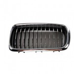 Решетка радиатора левая хром BMW E38