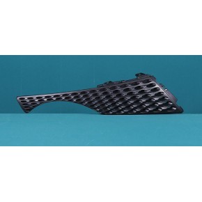 Решетка радиатора правая Nissan Juke