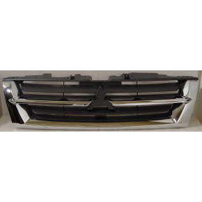 Решетка радиатора хром Mitsubishi Pajero - 3 поколение