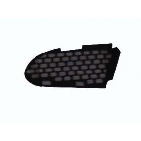 Решетка в передний бампер правая Mercedes W202