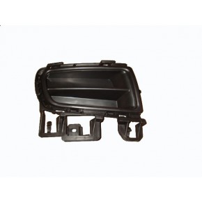 Решетка в передний бампер правая без отверстия под птф euro Mazda 6 - 1 поколение