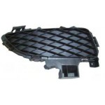 Решетка в передний бампер правая без отверстия под птф Mazda 3 - 1 поколение