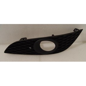 Решетка в передний бампер левая с отверстием под птф Opel Astra H